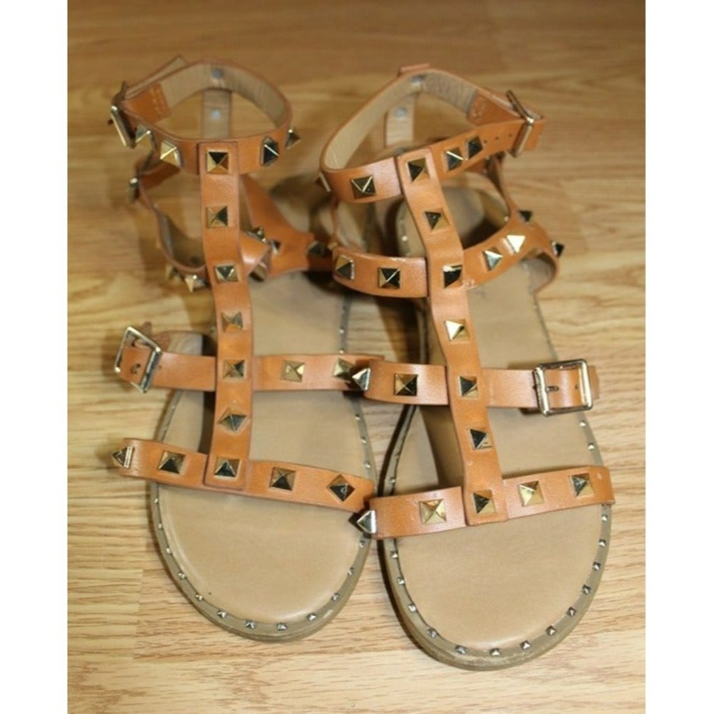 New Tan Strap Gold Studded Gladiator Forever Sandals Size: 5" 1/2